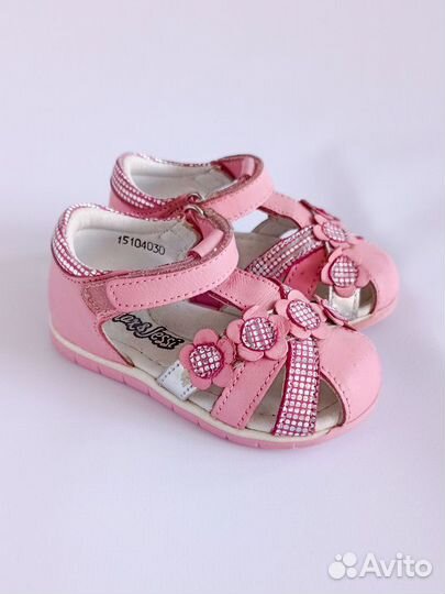 Сандалии для девочки 20 размер