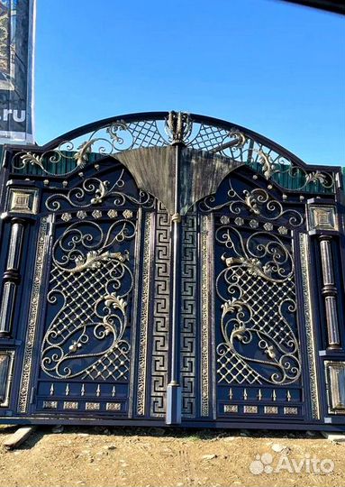 Кованые распашные Ворота в Махачкале
