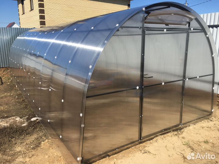 Теплицы из поликарбоната с доставкой