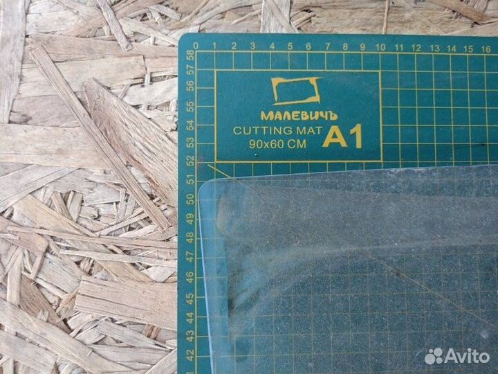 Стекло заднее правое Mazda 626 GC F6