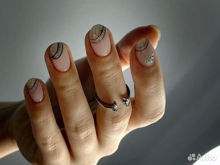 Маникюр и педикюр