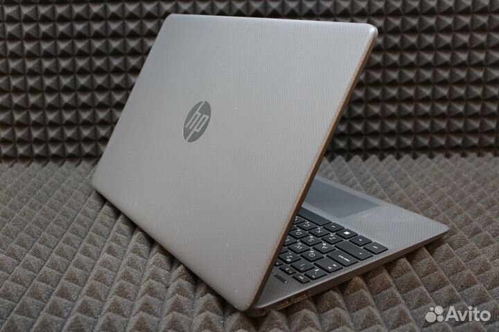 Ноутбук HP 15.6