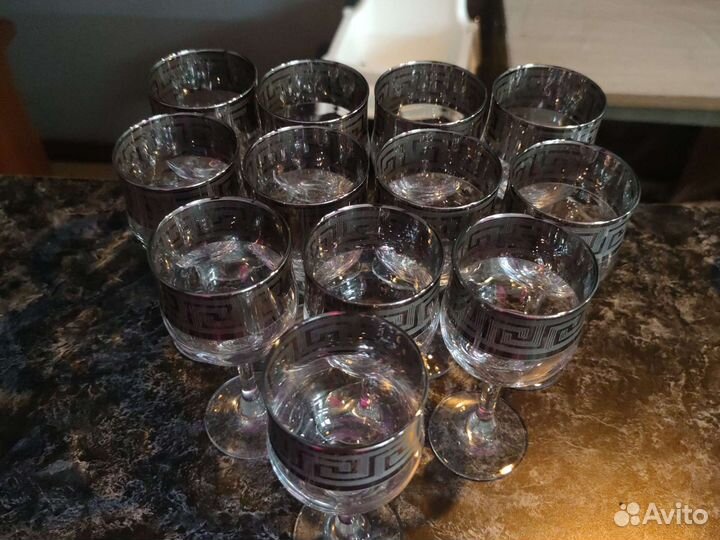 Бокалы, стаканы, стопки