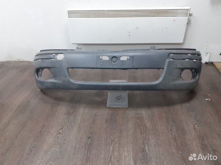 Бампер передний Toyota Yaris