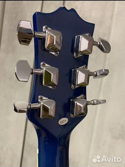 Акустическая гитара