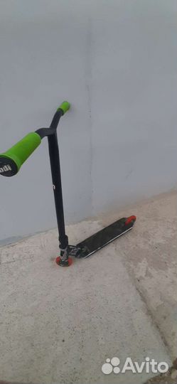 Трюковой самокат кастом парк