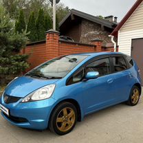 Honda Fit 1.3 CVT, 2010, 183 300 км, с пробегом, цена 799 000 руб.