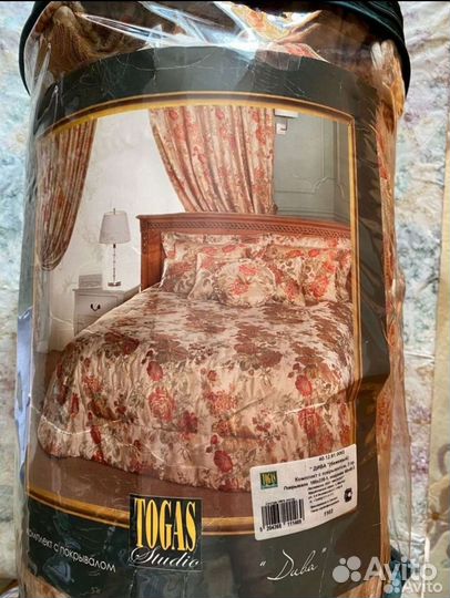 Шторы и покрывало togas