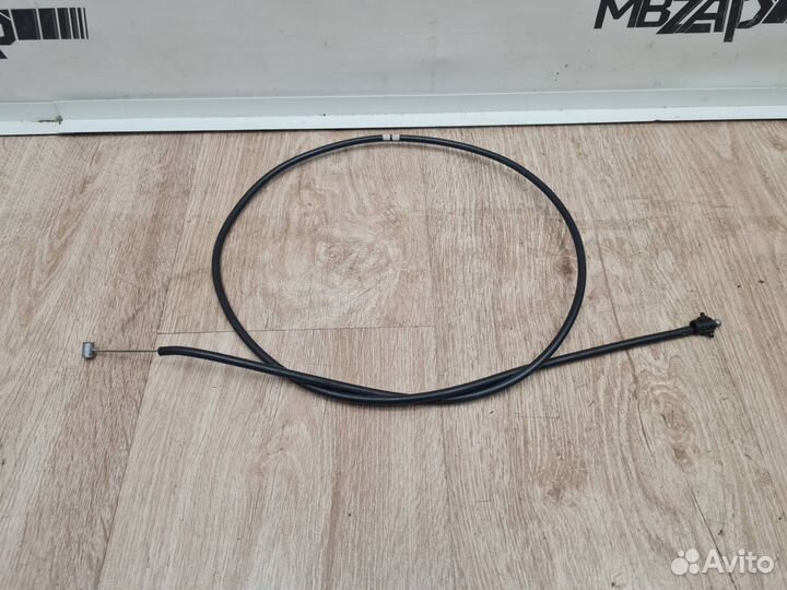 Трос замка капота Mercedes W204