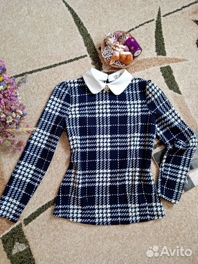 Блузка с брошкой 42-44