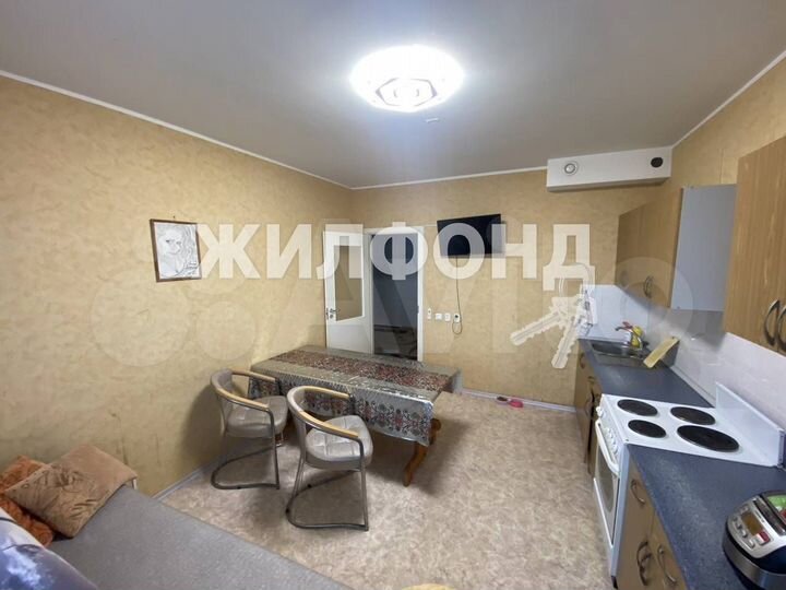 2-к. квартира, 81,2 м², 8/9 эт.