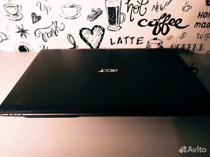 Acer 7750G-17 Дюймов\i3-2 Gen\4 Озу\1 GB Видео