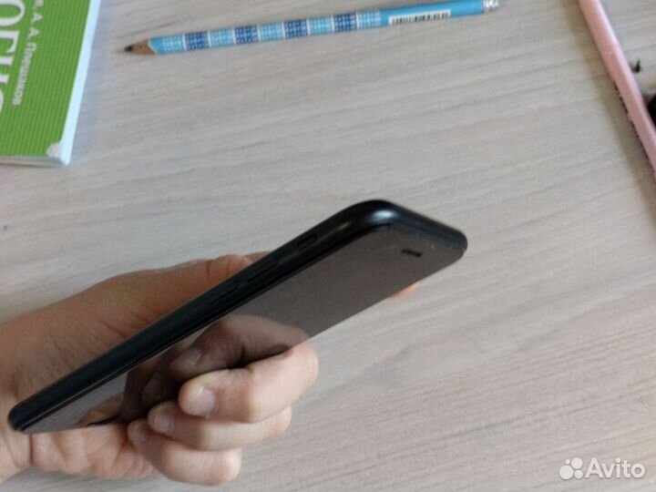 iPhone SE (2022), 64 ГБ