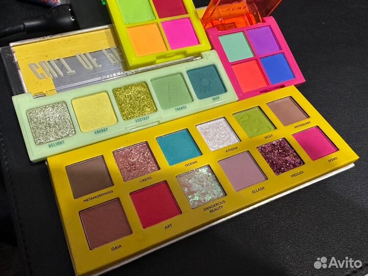 Набор палеток теней Lamel + Parisa