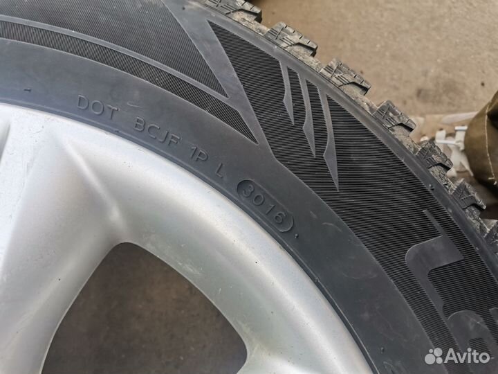 Laufenn I Fit Ice LW 71 225/60 R17