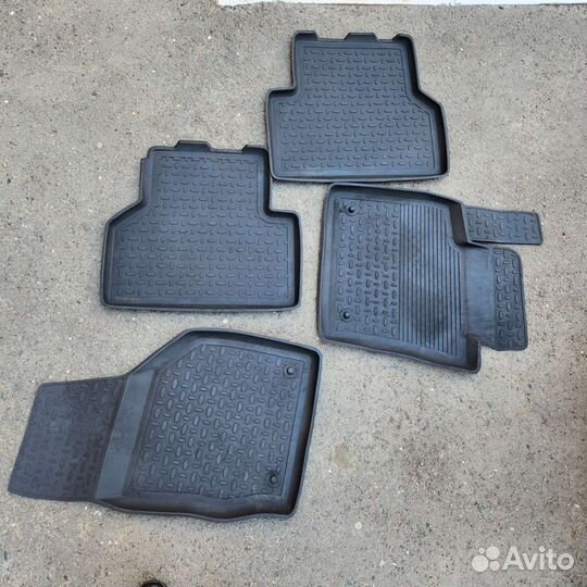 Коврики резиновые на машину Audi q3