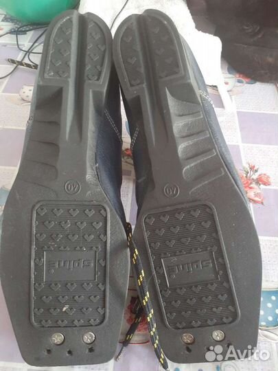 Лыжные ботинки