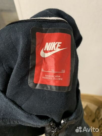 Зипка nike tech