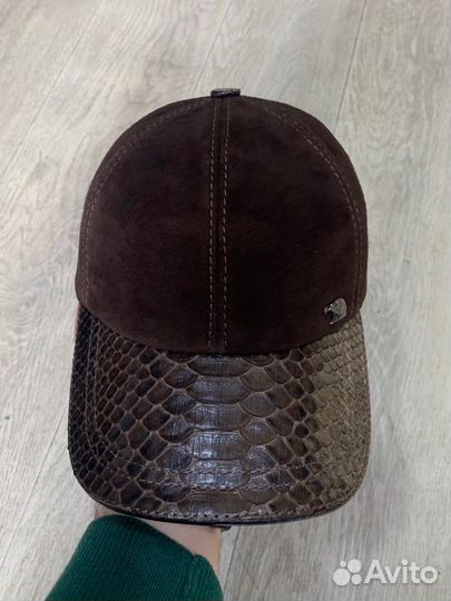 Кепки Питон Замша