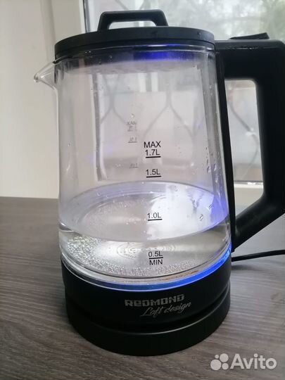 Электрочайник Redmond RK-G191