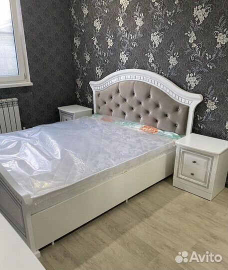 Спальный гарнитур афродита