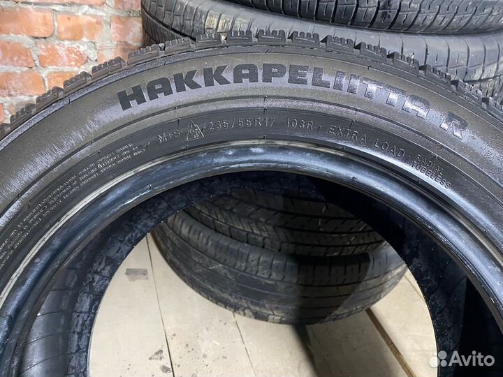 Nokian Tyres Hakkapeliitta R 235/55 R17