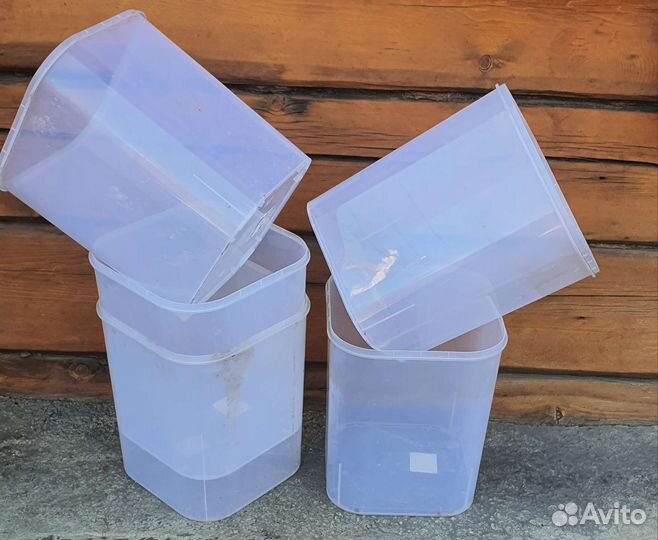 Банка пластиковая для сыпучих продуктов