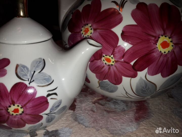 Набор красивых чайников СССР