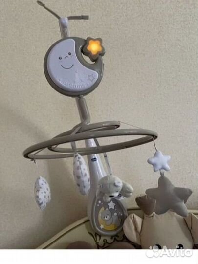 Мобиль на кроватку chicco