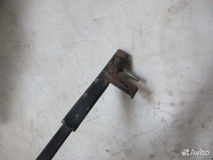 Поводок стеклоочистителя передний левый Ford Focus