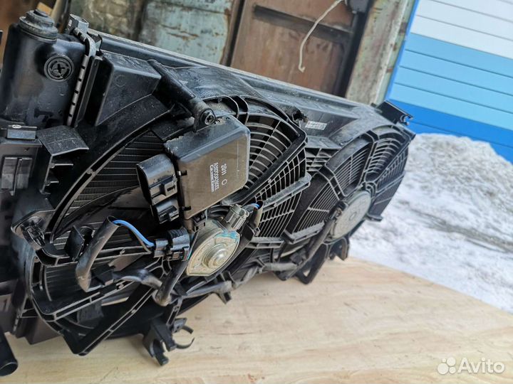 Вентиляторы радиаторов с диффузором Nissan Leaf Ze