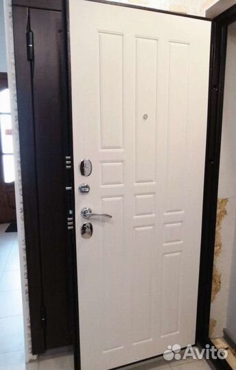Дверь входная металлическая
