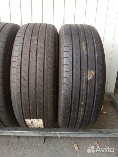 Yokohama BluEarth E51B 225/60 R18