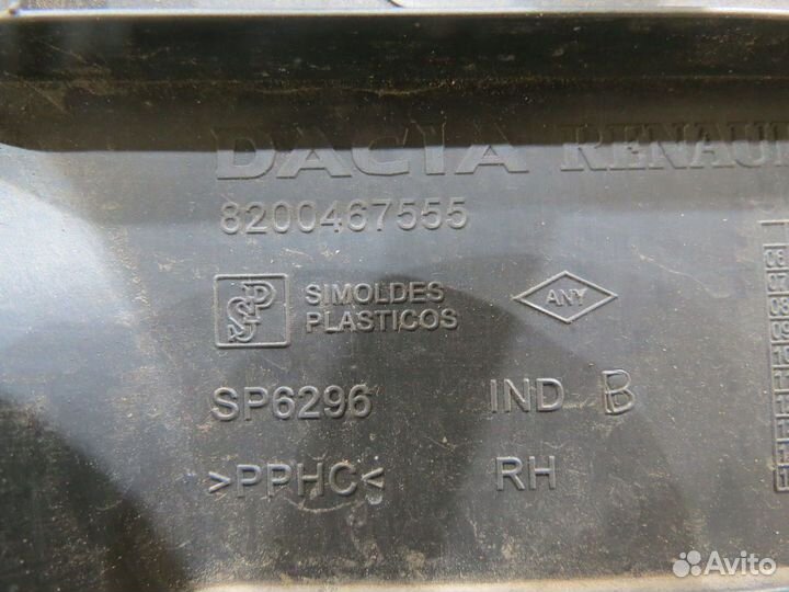 Обшивка средней стойки LADA Largus