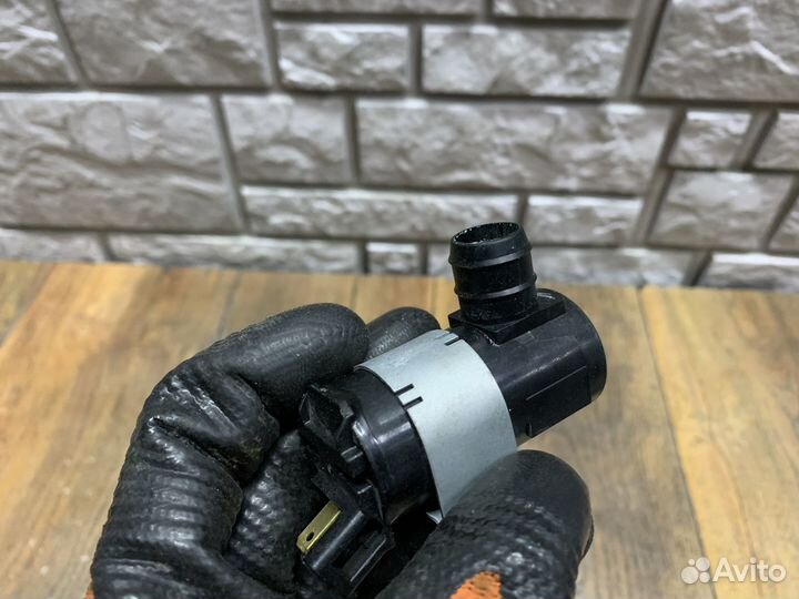 Mitsubishi Pajero IV Насос омывателя заднего стекл