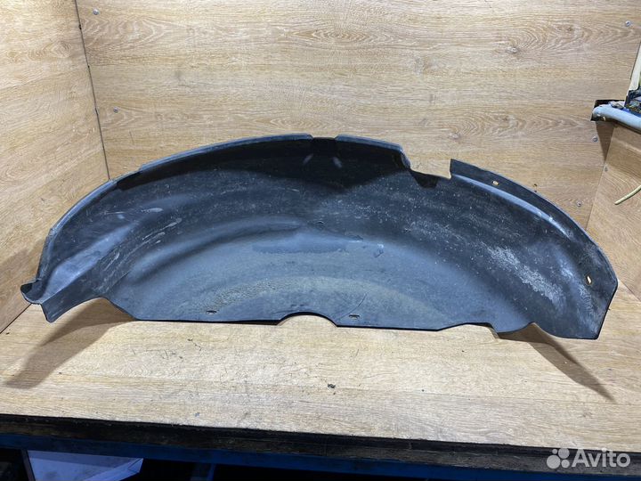 Подкрылок задний левый Volkswagen Sharan 1704145