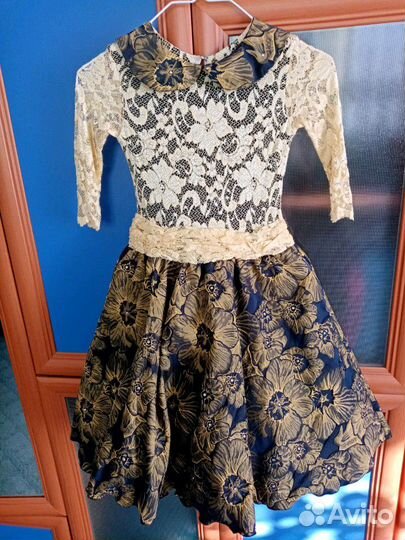 Нарядное платье