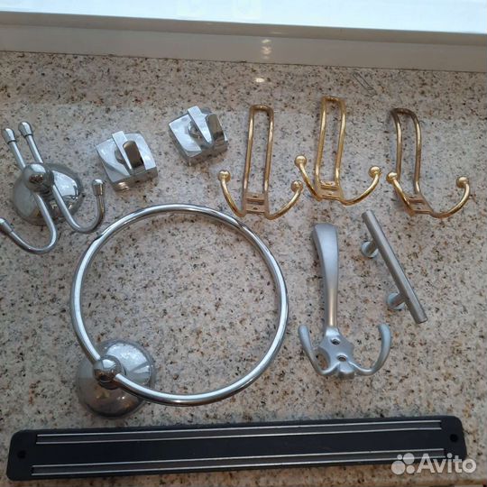 Крючок настенный