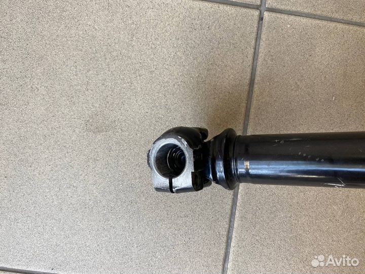 Mercedes Atego рулевой вал