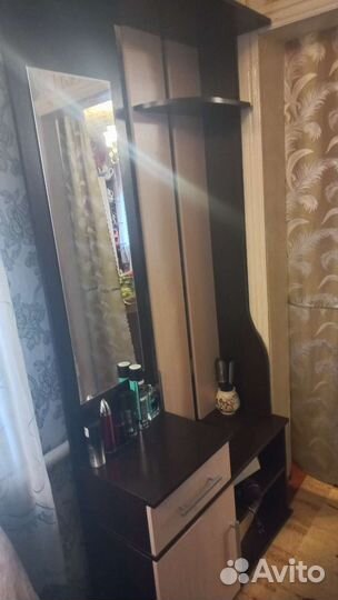 Шкафы и прихожие бу