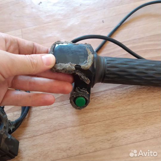 Ручка газа с дисплеем и контролёром поворотника