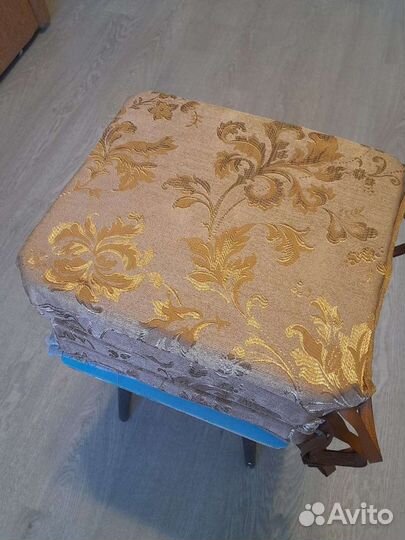 Покрывало и сидушки на стулья