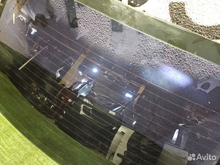 Стекло заднее на Ford Focus 1