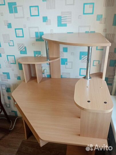 Компьютерный стол