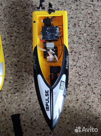 Радиоуправляемый катер WL Toys Tiger-Shark