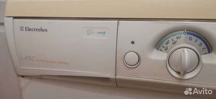 Стиральная машина Electrolux EWS 1046