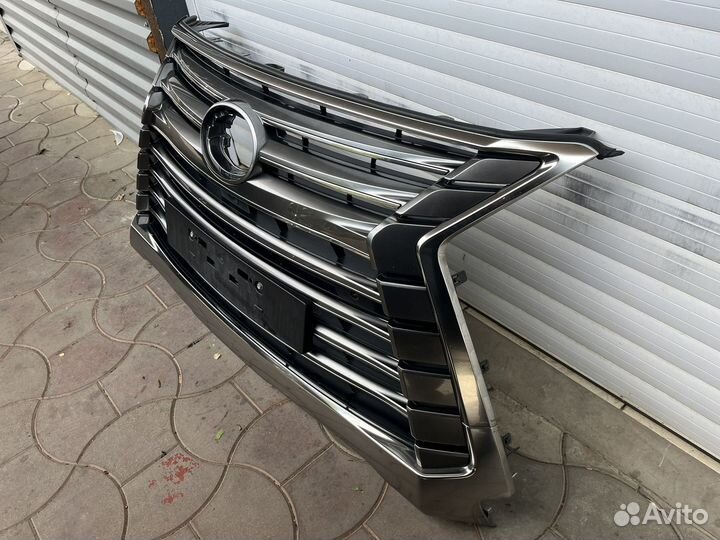 Решетка радиатора Lexus LX 570