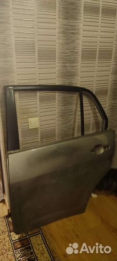 Дверь левая nissan tiida