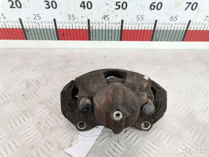 Суппорт передний правый Opel Zafira (A) 2000