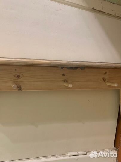 Вешалка настенная